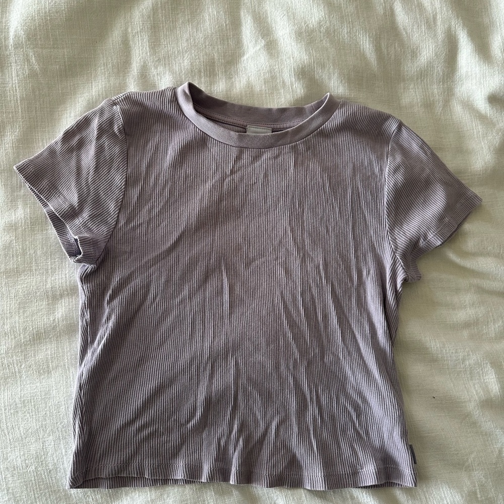 TNA Ribbed Short Sleeve Top in Gray